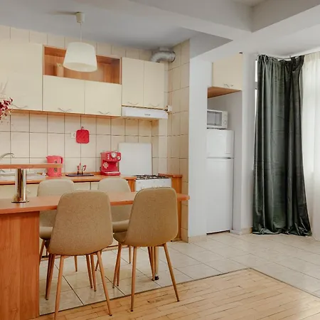 Апартаменти Old Town Chic 1 Bedroom W Self Check In