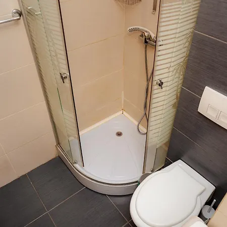 Апартаменти Old Town Chic 1 Bedroom W Self Check In *